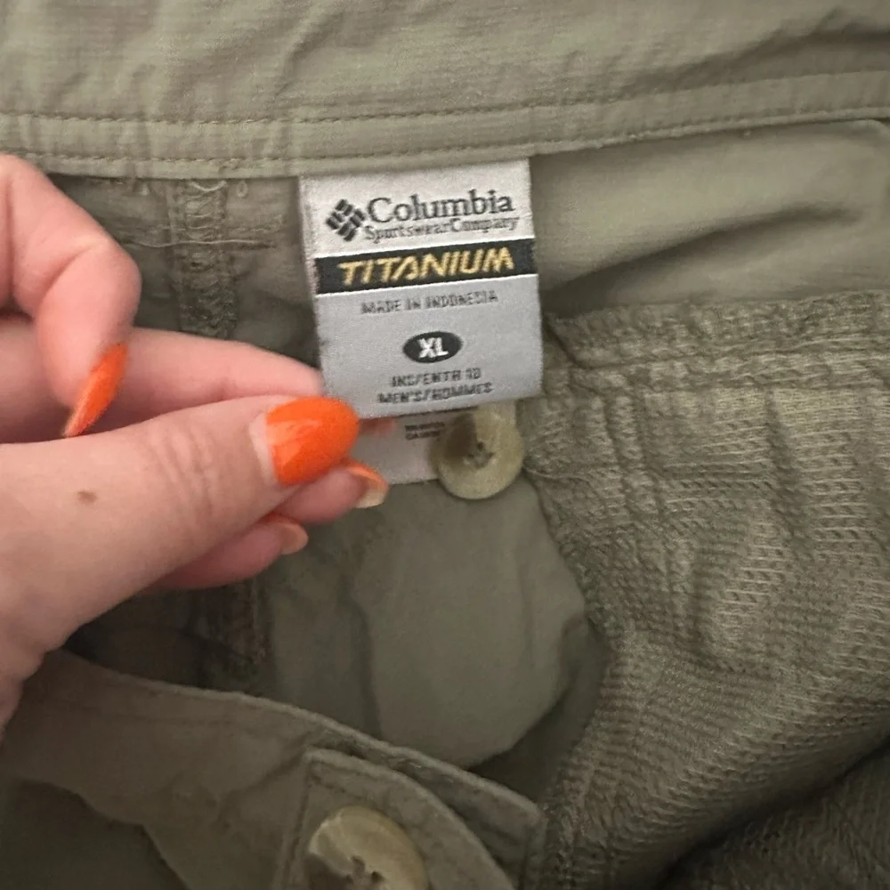 Columbia Titanium XL Dark Gray Outdoor Fishing Hiking Cargo Shorts